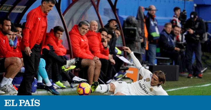 El VAR concede el gol de Escalante ante el Madrid (1-0)