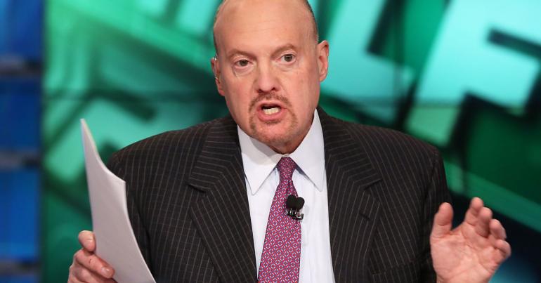 Cramer on the Bezos-Enquirer saga: 'If you're selling Amazon off this, you're really stupid'
