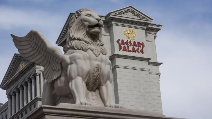 The Wall Street Journal: Carl Icahn goes all in, will push Caesars to sell itself