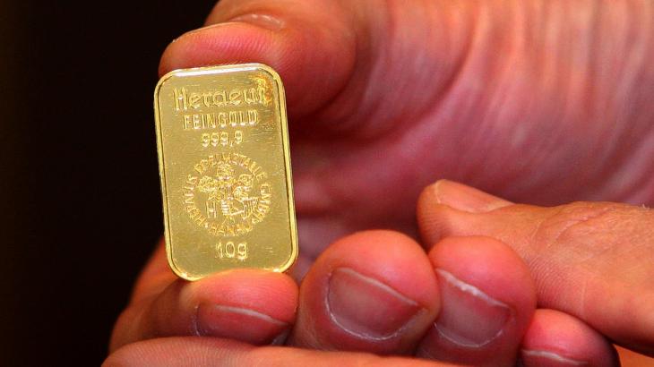 Metals Stocks: Gold moves lower as global stock market gains draw investor interest