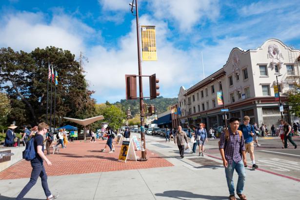 Video: Conservative Activist Attacked on UC Berkeley Campus