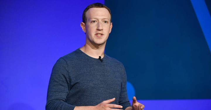 Zuckerberg admite ahora que la privacidad y WhatsApp son el futuro de Facebook