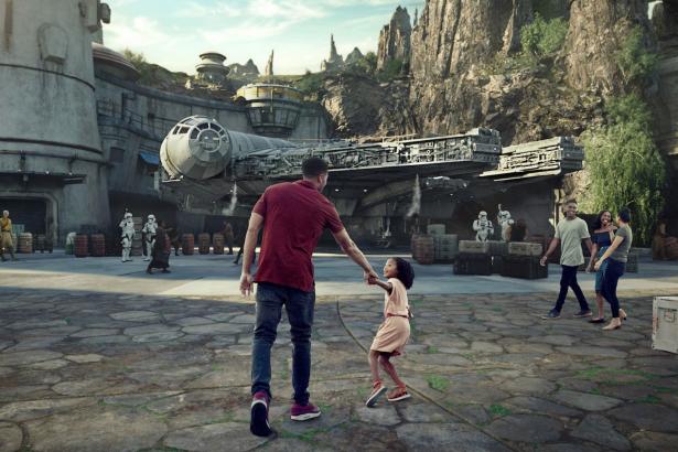 Disney CEO announces opening dates for Star Wars ‘lands’