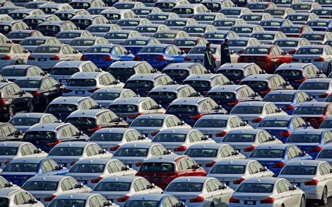 BMW, Mercedes-Benz lower prices in China after VAT drop