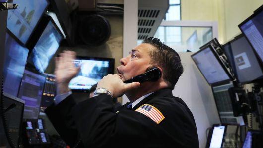 Stocks making the biggest moves midday: FedEx, Viacom, Tencent Music