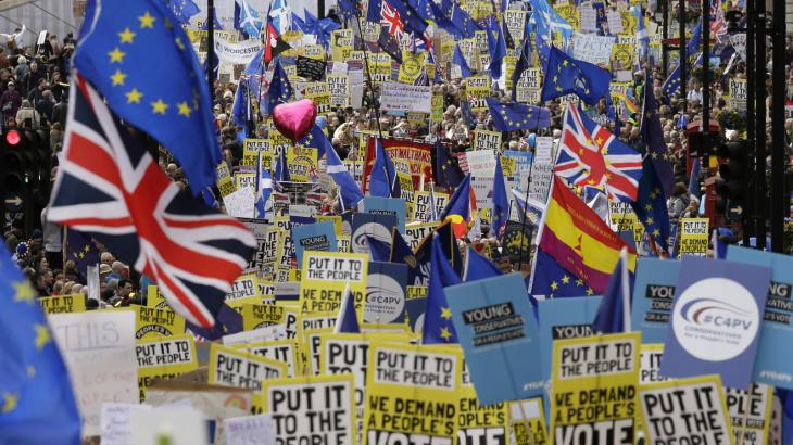 ‘Cancel Brexit’ petition tops record 4 million signatures, crashing website at least twice