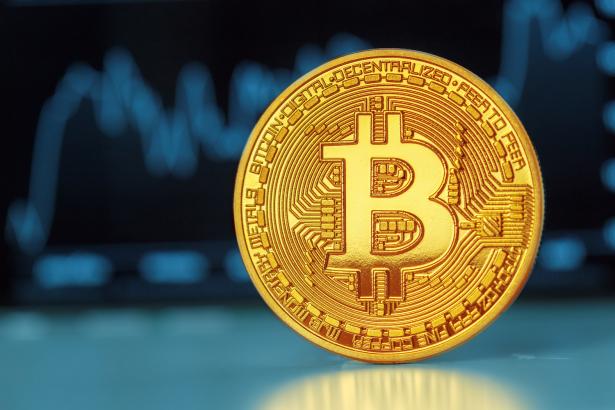 Bitcoin Probes Key Price Support Below $3.9K After Range Breakdown