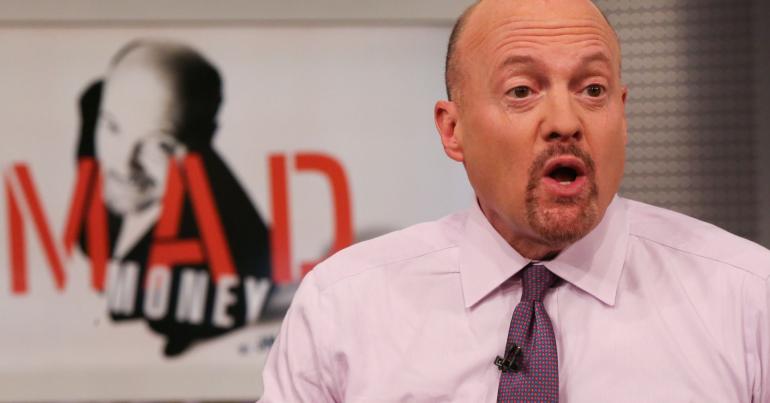 Cramer Remix: Why I wouldn't buy Wells Fargo here