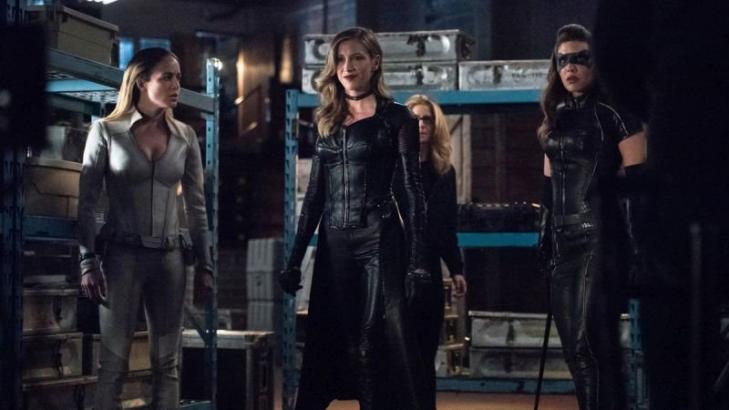 The Girls Team Up in New Arrow Episode 7.18 Photos