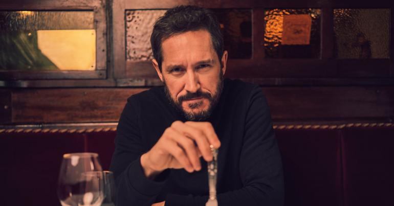 Rupert Murdoch Liked Red Meat. So Bertie Carvel Takes His Steak Rare.