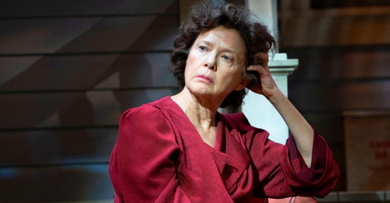 Review: Arthur Miller’s ‘All My Sons,’ With All Its Seams Showing