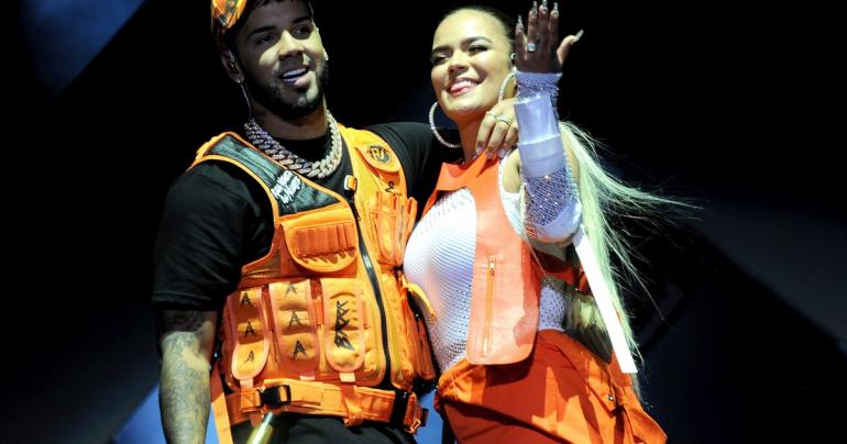 Anuel AA y Karol G: la pareja más explosiva de la música urbana se sacó chispas en GEBA