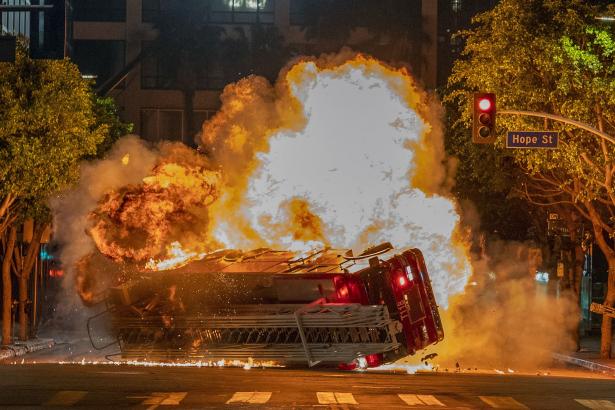 How Fox’s ‘9-1-1’ filmed a fiery explosion for its season finale