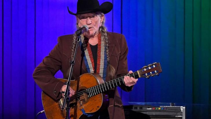 Willie Nelson has given up smoking, but he's still using pot