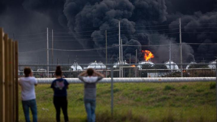 Officials: Chemical released in Texas blasts poses no risk