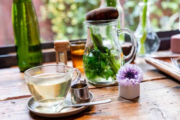 7 Best Tea for Bloating and Stomach Gas Relief