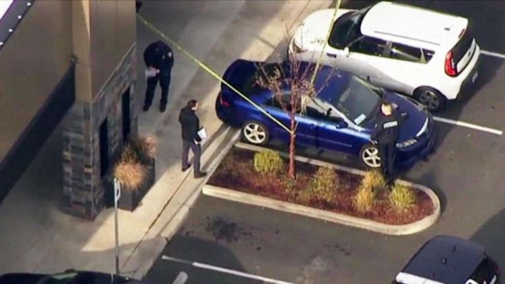 1 dead, 2 hurt in stabbing at shopping center