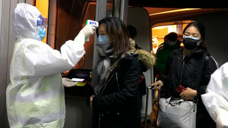 China closes off large city to stop spread of deadly virus