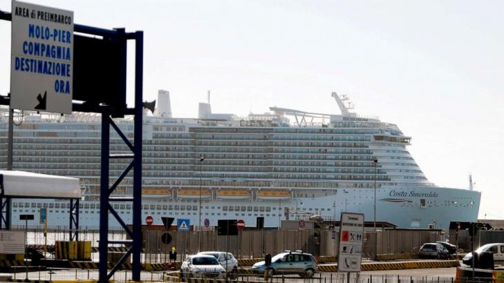 6,000 passengers stuck on cruise ship over coronavirus fears