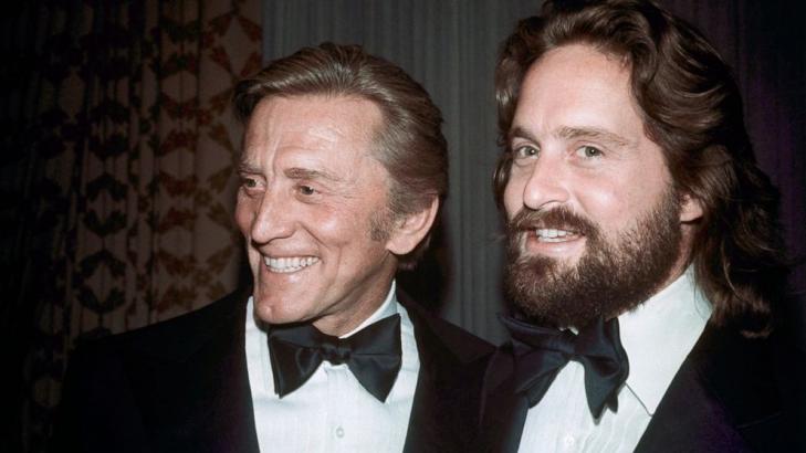 Reiner, Hamill and more react to Kirk Douglas' death