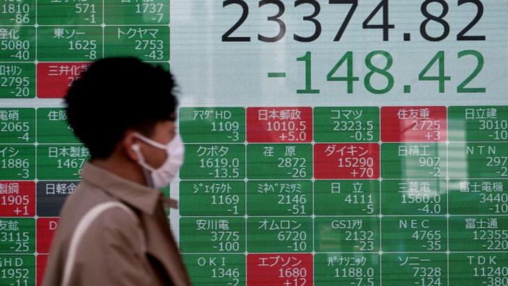 Asian shares mostly rise despite continuing virus fears