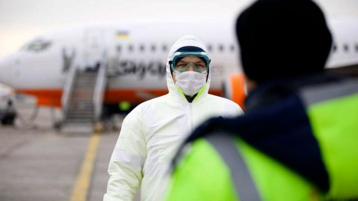 Weather and protests hamper Ukraine quarantine efforts