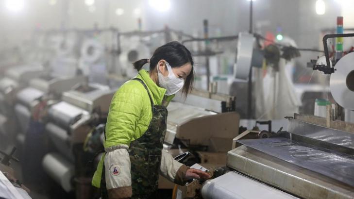 China manufacturing plunges in February amid virus controls