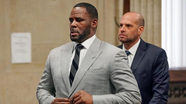 R Kelly to enter plea to reworked federal charges in Chicago