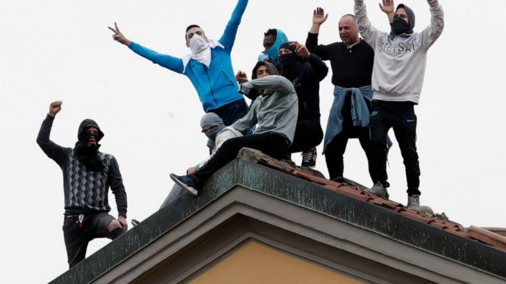 6 Italian inmates die during protest over virus measures
