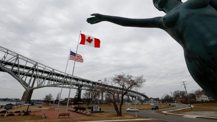 US-Canada border to close late Friday to non-essential trips