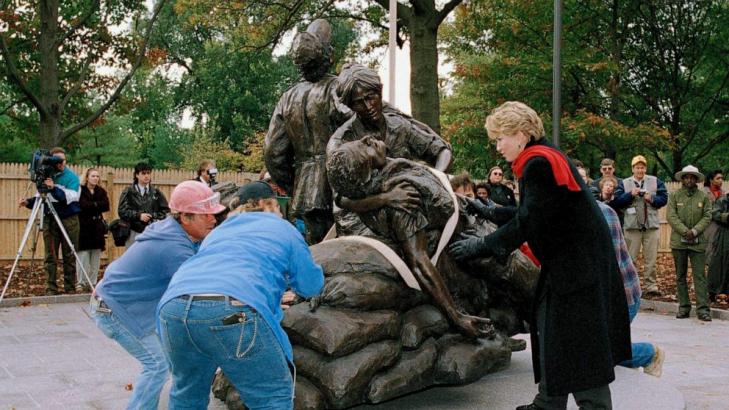 Renowned sculptor who created Vietnam Women’s Memorial dies