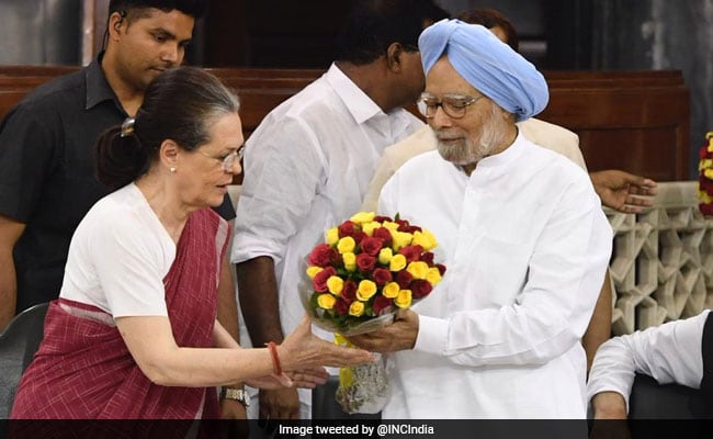 Sonia Gandhi Creates Congress's Consultative Group Under Manmohan Singh