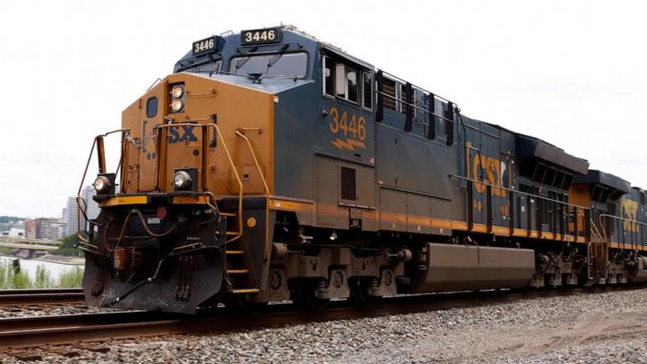 CSX 1Q profit drops 8%, railroad withdraws outlook for year
