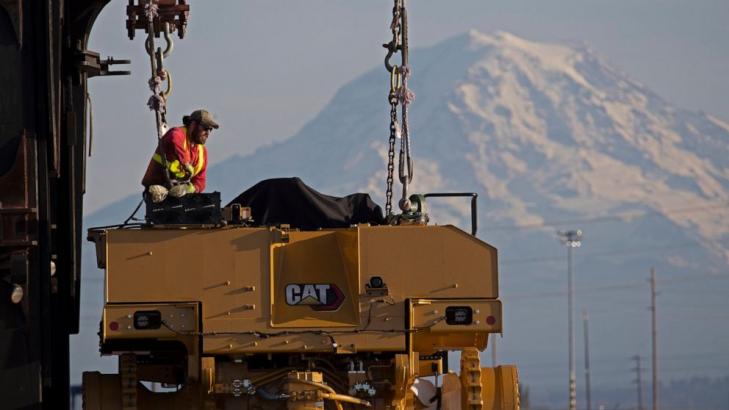 Caterpillar profit tumbles with world economy on lockdown