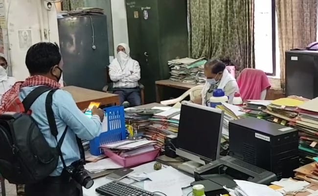 "I Am Scared": Madhya Pradesh Official As Offices Reopen Amid Lockdown