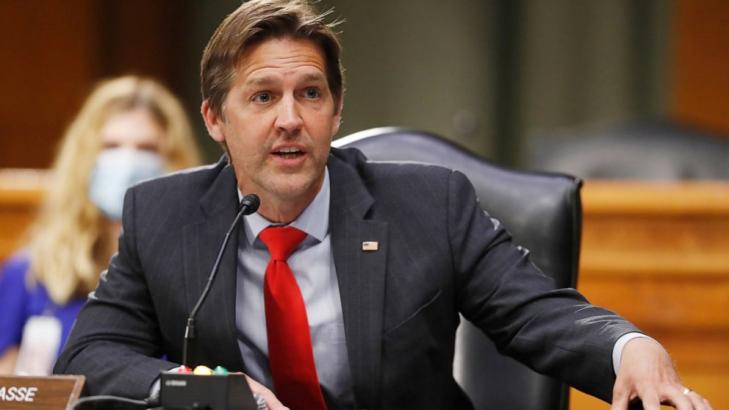 US Sen. Sasse criticized for jokes in graduation speech