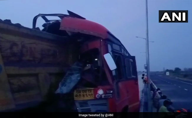 3 Migrant Labourers, Driver Killed In Bus Accident In Maharashtra