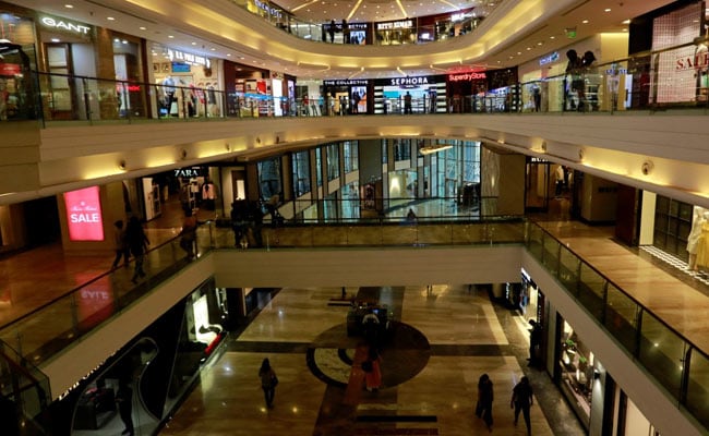 Shopping Mall Employees Continue To Struggle For Survival Amid Lockdown4