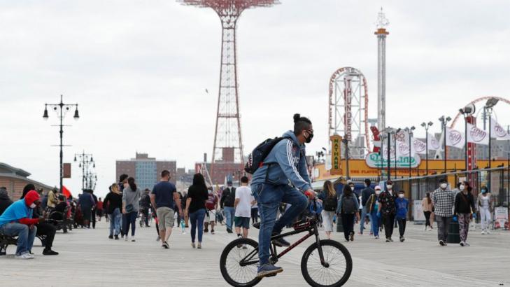 Car convoys, small ceremonies to mark Memorial Day in NYC