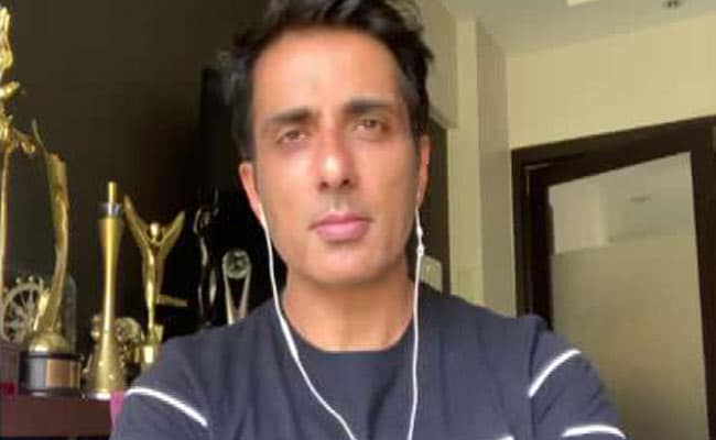 Sonu Sood Stopped From Meeting Migrants. Not By Us, Say Mumbai Police