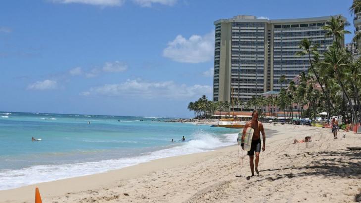 Hawaii extends 14-day quarantine for all incoming travelers