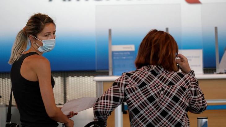 American Airlines bans man who refused to wear face mask