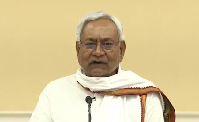 Nitish Kumar Inspects Major Irrigation Area For Barrage Project In Bihar