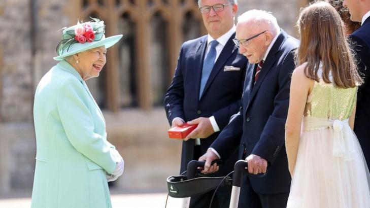 Queen makes veteran a knight at 100; no kneeling required