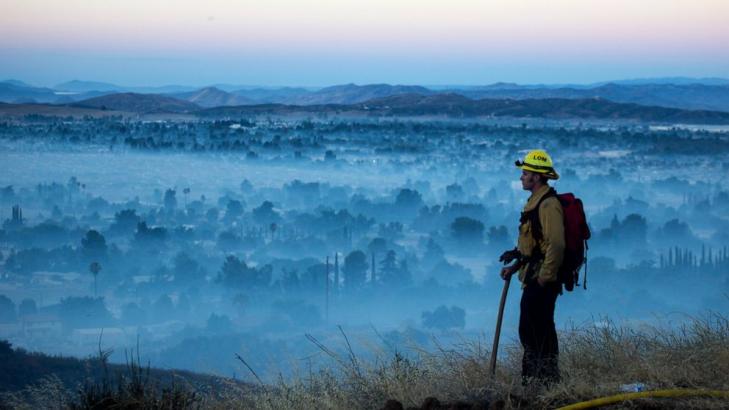 California wildfire destroys 1 home, prompts new evacuations