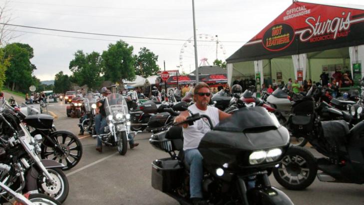 Bikers descend on Sturgis rally with few signs of pandemic