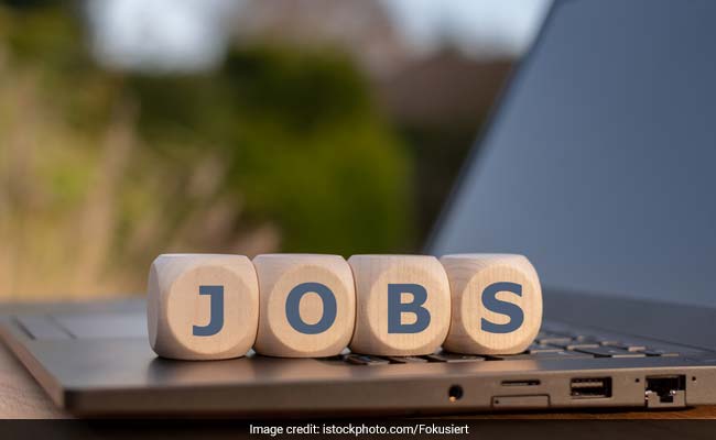SBI Officer Recruitment: Apply On Or Before August 16, No Written Exam