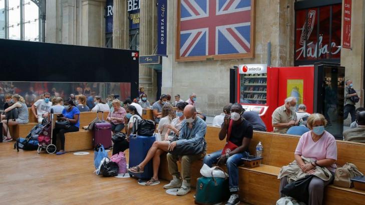 Brits scrambling home from France after quarantine move