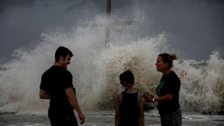 Oil industry shuts platforms, rigs, refineries as storm hits