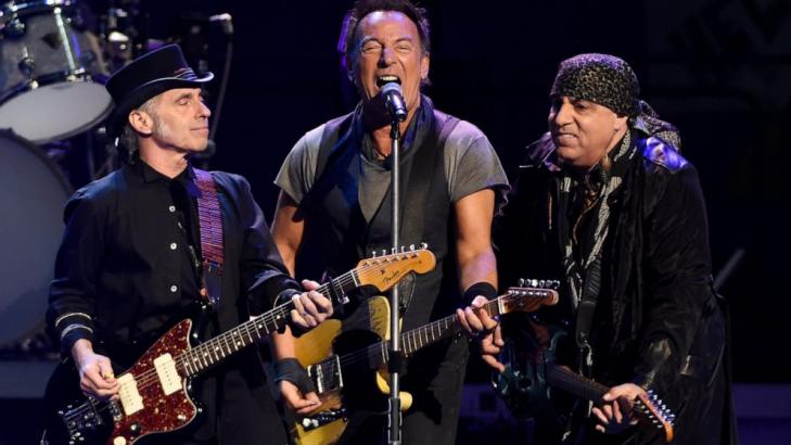 Bruce Springsteen and E Street Band plan new album in Oct.